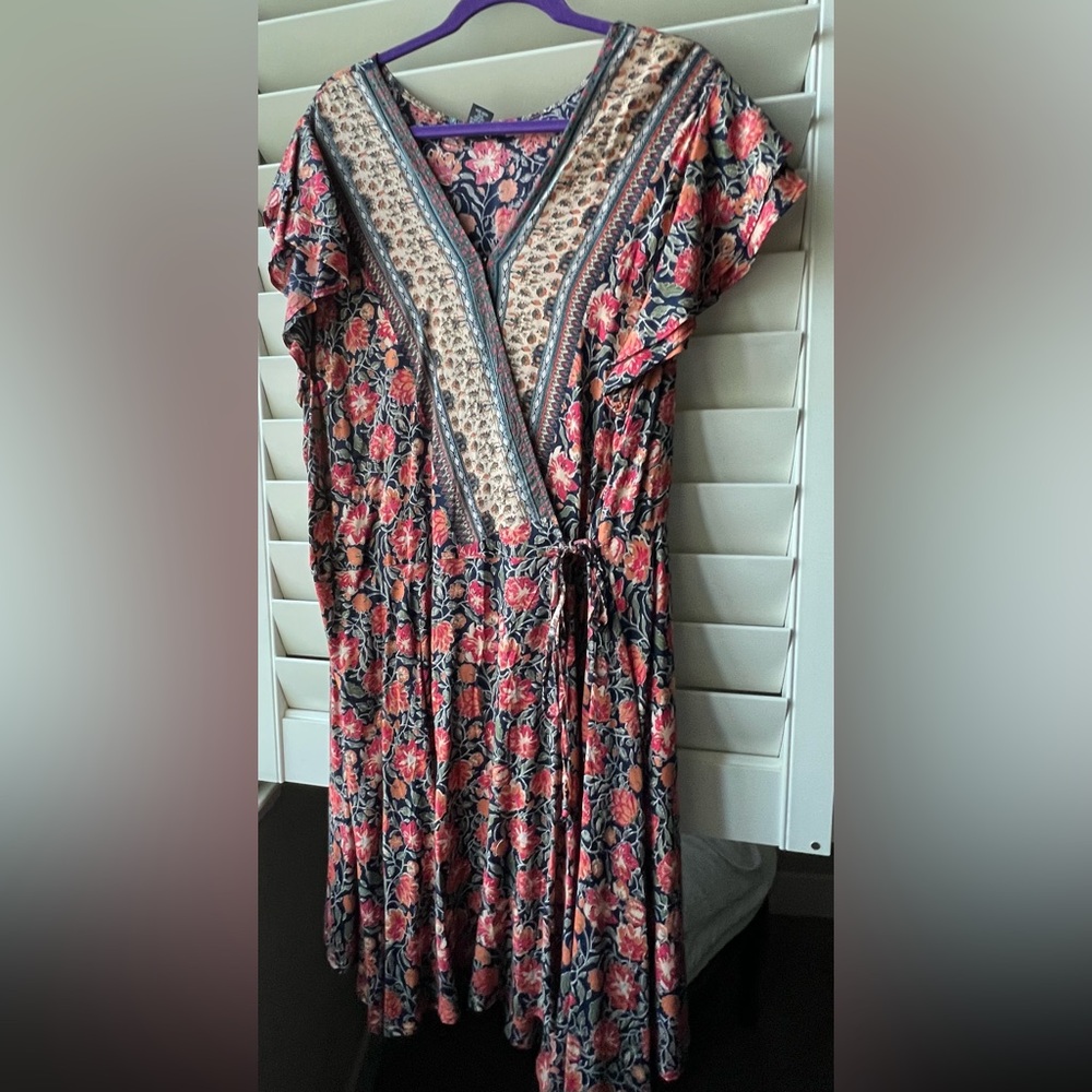 Angie - 1X - Ruffle Sleeves - Wrap Dress - Black/Orange/Green - Snap Closure